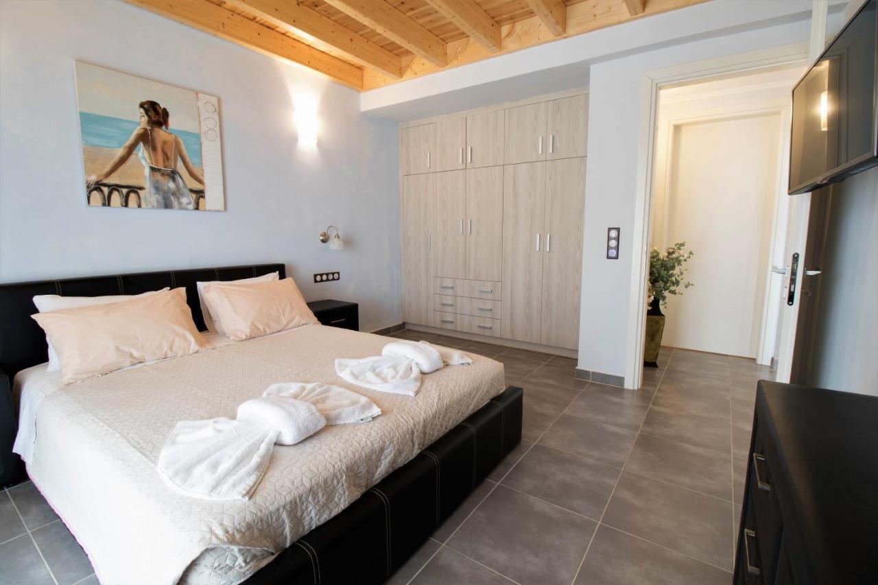 Villa De La Agios Stefanos Avliotes (Corfu)